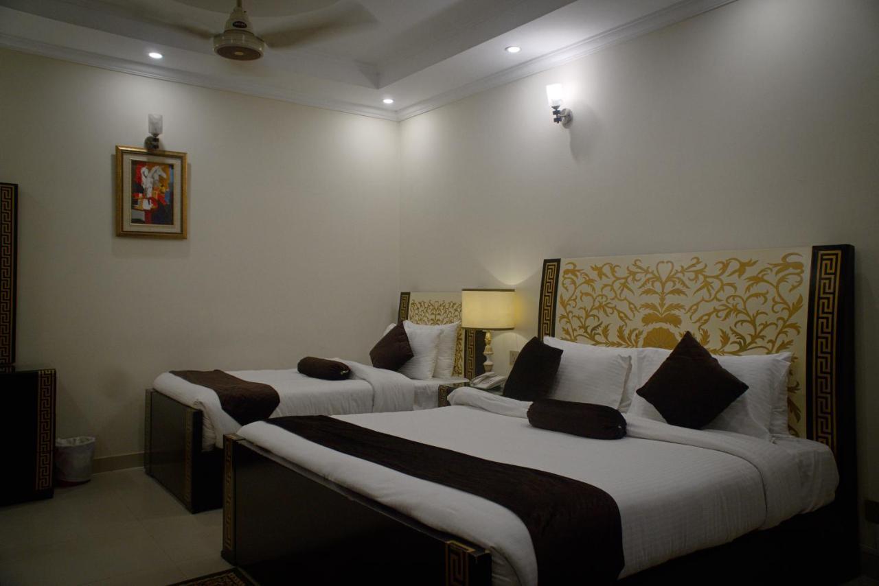 Premier Inn Grand Gulberg لاهور المظهر الخارجي الصورة