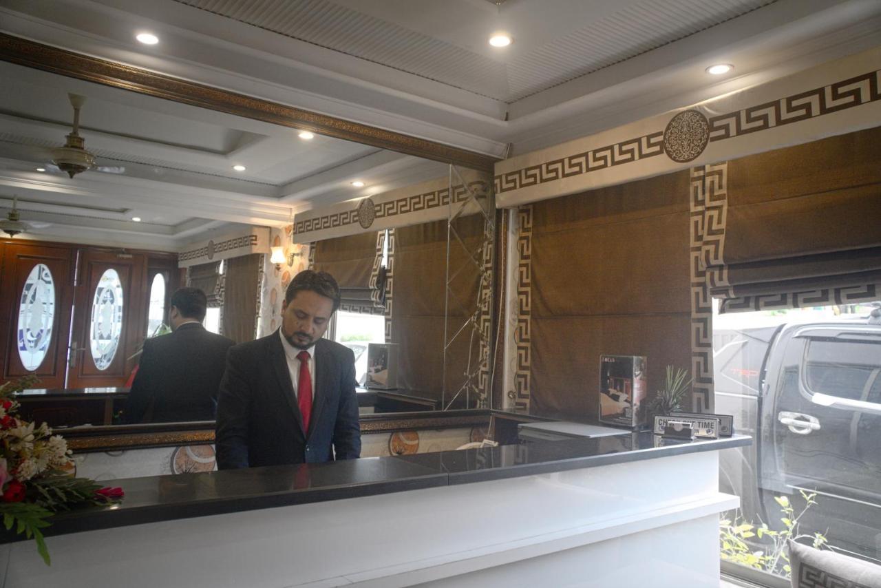 Premier Inn Grand Gulberg لاهور المظهر الخارجي الصورة