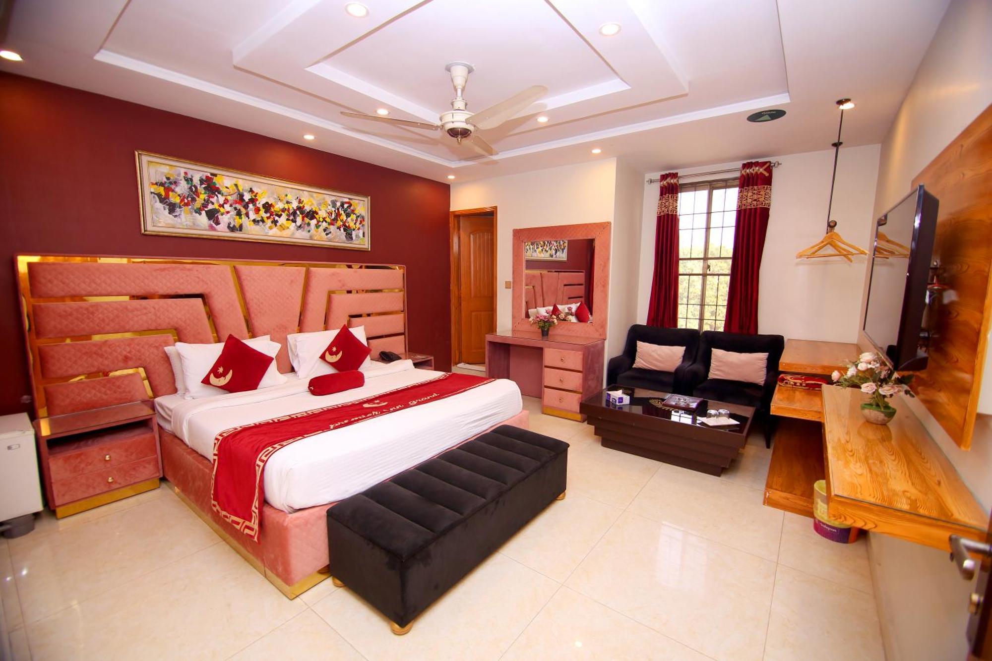 Premier Inn Grand Gulberg لاهور المظهر الخارجي الصورة