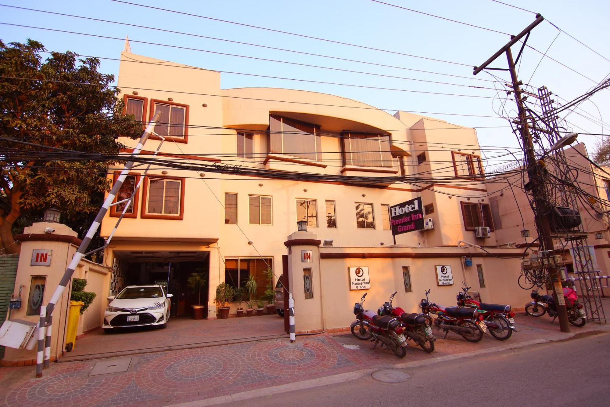 Premier Inn Grand Gulberg لاهور المظهر الخارجي الصورة
