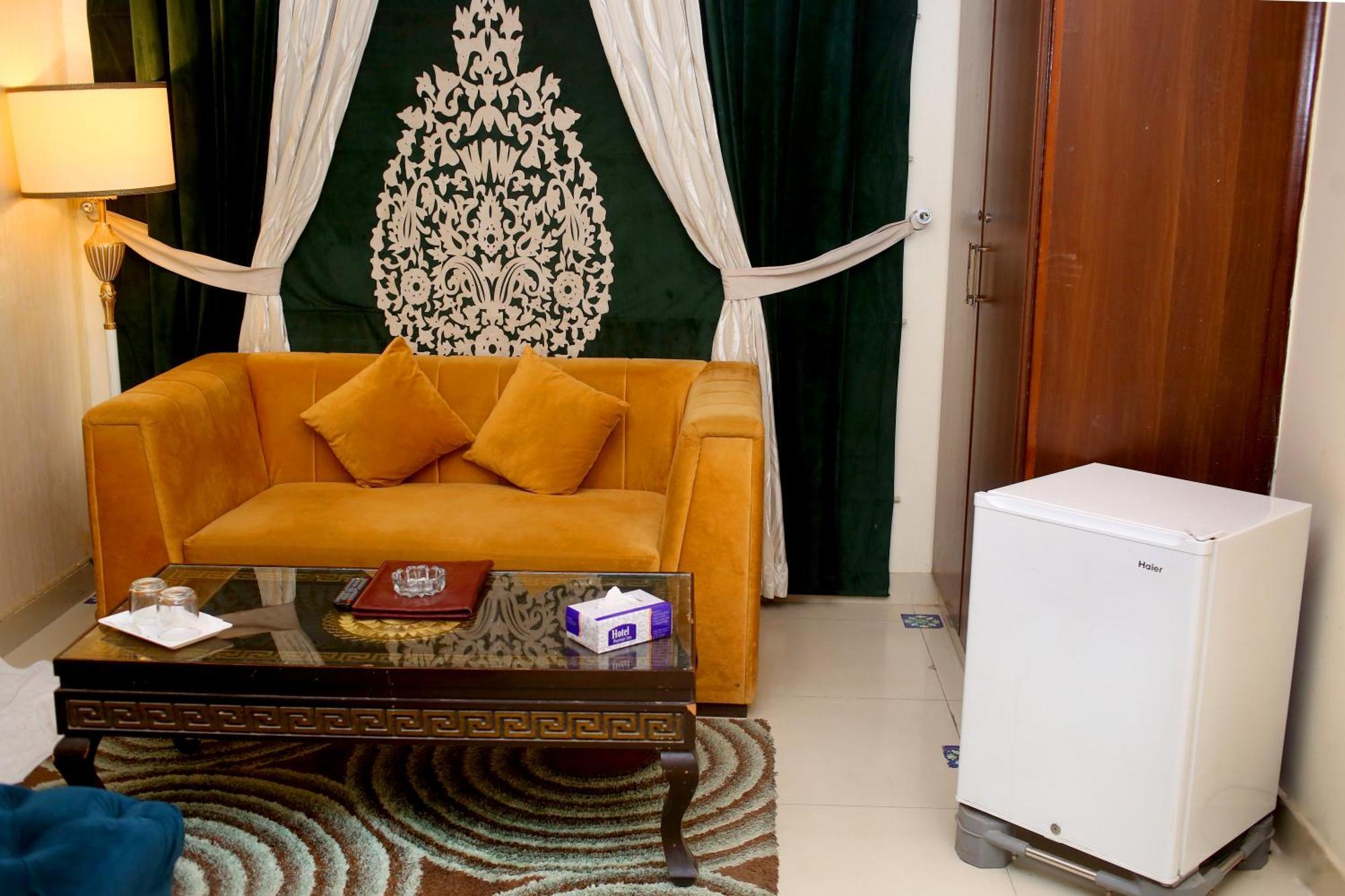 Premier Inn Grand Gulberg لاهور المظهر الخارجي الصورة